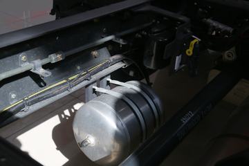 �������� ����H5�п� 240���� 4X2 6.8�������ػ���(Һ��)ͼƬ