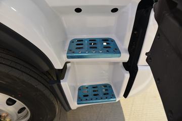 �������� ����H5�п� 270���� 4X2 9.6����ʽ�ػ���(9T����)ͼƬ
