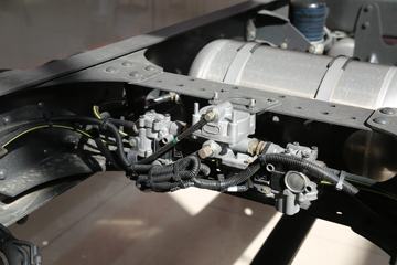 �������� ����H5�п� 240���� 4X2 6.8�������ػ���(Һ��)ͼƬ