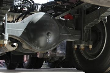 �������� ����H5�п� 240���� 4X2 6.8�������ػ���(Һ��)ͼƬ