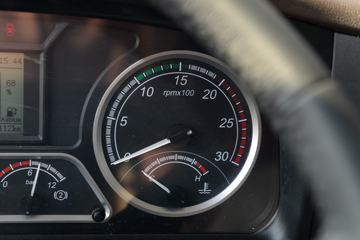 �������� ����H5�п� 220���� 4X2 6.8�ײ�դʽ�ػ���ͼƬ