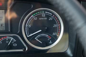�������� ����H5�п� 270���� 4X2 9.6����ʽ�ػ���(9T����)ͼƬ