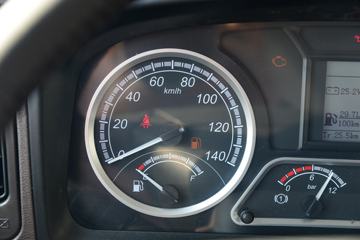 �������� ����H5�п� 270���� 4X2 9.6����ʽ�ػ���(9T����)ͼƬ
