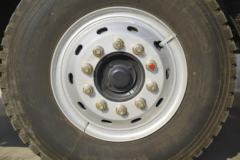 东风柳汽 乘龙H5中卡 220马力 4X2 6.8米仓栅式载货车(LZ5180CCYM3AB)