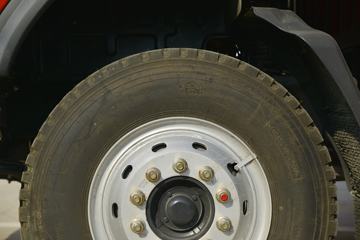 �������� ����H5�п� 220���� 4X2 6.8�ײ�դʽ�ػ���ͼƬ