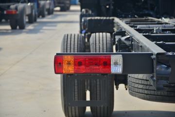 �������� ����H5�п� 270���� 4X2 9.6����ʽ�ػ���(9T����)ͼƬ