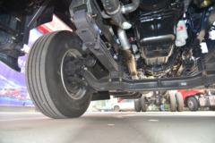 东风柳汽 乘龙H5中卡 270马力 4X2 9.6米厢式载货车(9T后桥)(LZ5180XXYM5AB)