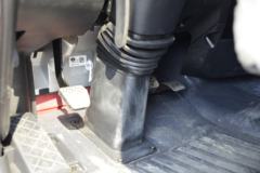 一汽解放 J6L中卡 领航版绿通240马力 4X2 6.75米仓栅式载货车(CA5180CCYP62K1L4A1E5)