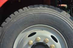 一汽解放 J6L中卡 领航版绿通240马力 4X2 6.75米仓栅式载货车(CA5180CCYP62K1L4A1E5)