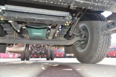 一汽解放 J6L中卡 领航版绿通240马力 4X2 6.75米仓栅式载货车(CA5180CCYP62K1L4A1E5)