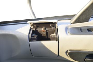 ���� ��� 220���� 6X2 4.8����ж��(DYQ3251D5CB)ͼƬ