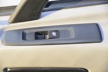 ���� ��� 220���� 6X2 4.8����ж��(DYQ3251D5CB)ͼƬ