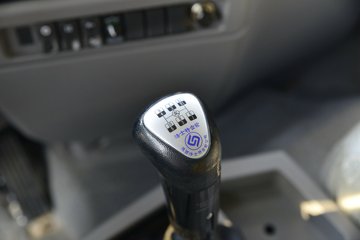 ���� ��� 220���� 6X2 4.8����ж��(DYQ3251D5CB)ͼƬ