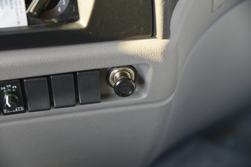 ���� ��� 220���� 6X2 4.8����ж��(DYQ3251D5CB)ͼƬ