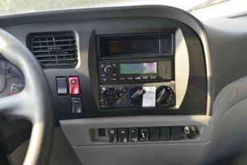 ���� ��� 220���� 6X2 4.8����ж��(DYQ3251D5CB)ͼƬ