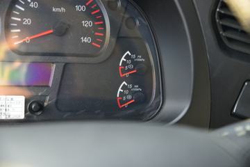 ���� ��� 220���� 6X2 4.8����ж��(DYQ3251D5CB)ͼƬ