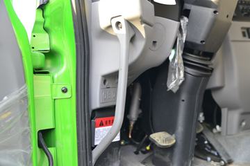 ���� ��� 220���� 6X2 4.8����ж��(DYQ3251D5CB)ͼƬ