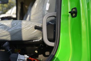 ���� ��� 220���� 6X2 4.8����ж��(DYQ3251D5CB)ͼƬ