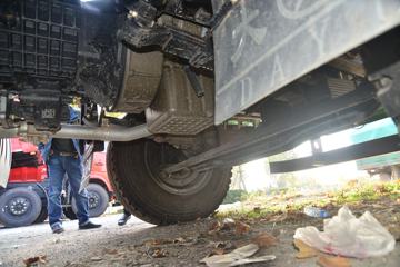 ���� ��� 220���� 6X2 4.8����ж��(DYQ3251D5CB)ͼƬ