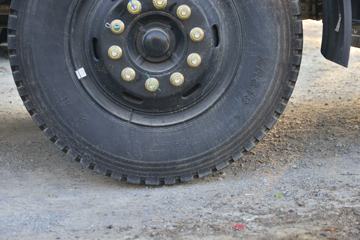 ���� ��� 220���� 6X2 4.8����ж��(DYQ3251D5CB)ͼƬ