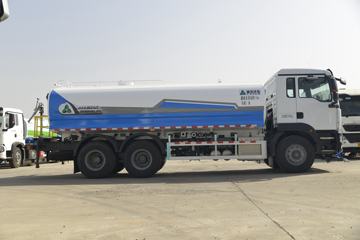 重汽汕德卡底盘&nbsp;洒水车/喷洒车外观图片