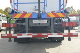 重汽豪瀚底盘&nbsp;洒水车/喷洒车上装图片