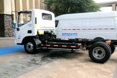 欧马可 智蓝 4.5T 4.18米单排纯电动栏板轻卡81.14kWh