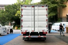 欧马可 智蓝 4.5T 4.18米单排纯电动厢式轻卡(BJ5045XXYEV10)