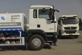 重汽汕德卡底盘&nbsp;清洗车外观图片