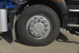 重汽汕德卡底盘&nbsp;清洗车底盘图片