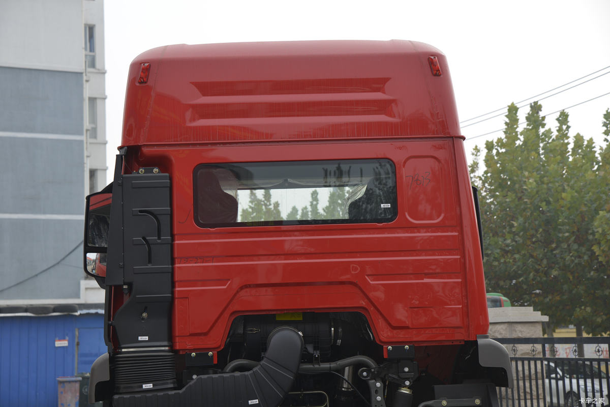 �й����� HOWO N5W�п� 220���� 4X2 6.75�������ػ���(�߶�)���                                                