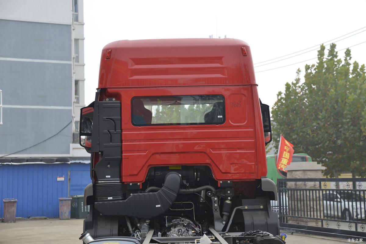 �й����� HOWO N5W�п� 220���� 4X2 6.75�������ػ���(�߶�)���                                                