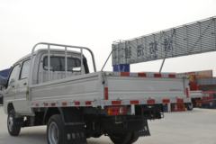 唐骏欧铃 赛菱F3-II 1.5L 112马力 汽油 2.56米双排栏板微卡(国六)(ZB1030ASC3L)