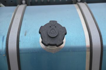 �й����� HOWO N5W�п� 220���� 4X2 6.75�������ػ���(�߶�)(ZZ1185K5113E1)ͼƬ