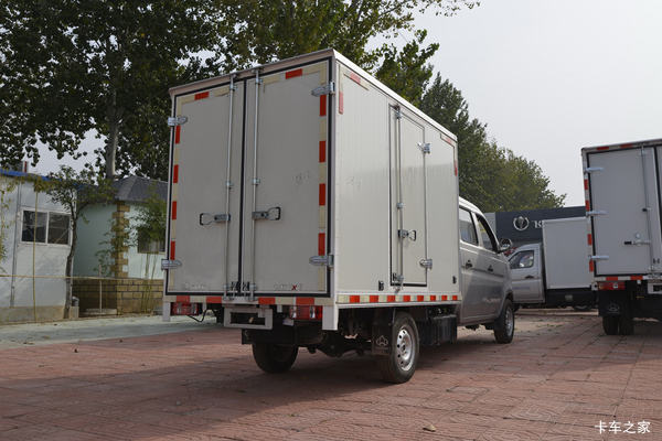 跨越王X1载货车限时促销中 优惠0.1万
