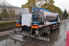 东风 多利卡D8 156马力 4X2 沥青洒布车(新东日牌)(YZR5140GLQE) 东风 多利卡D8 156马力 4X2 沥青洒布车(新东日牌)(YZR5140GLQE)