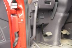 陕汽商用车 轩德翼6重卡 速运版 240马力 6X2 9.6米厢式载货车(SX5254XXYGP52)