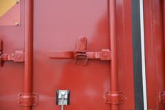 陕汽商用车 轩德翼6重卡 速运版 240马力 6X2 9.6米厢式载货车(SX5254XXYGP52)