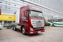 现代商用车 新一代创虎 460马力 6X4 LNG牵引车(国六)(CHM4250KPQ52NT)