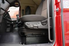 现代商用车 新一代创虎 460马力 6X4 LNG牵引车(国六)(CHM4250KPQ52NT)