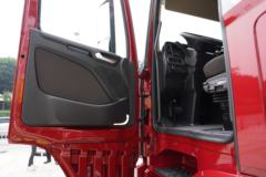 现代商用车 新一代创虎 460马力 6X4 LNG牵引车(国六)(CHM4250KPQ52NT)