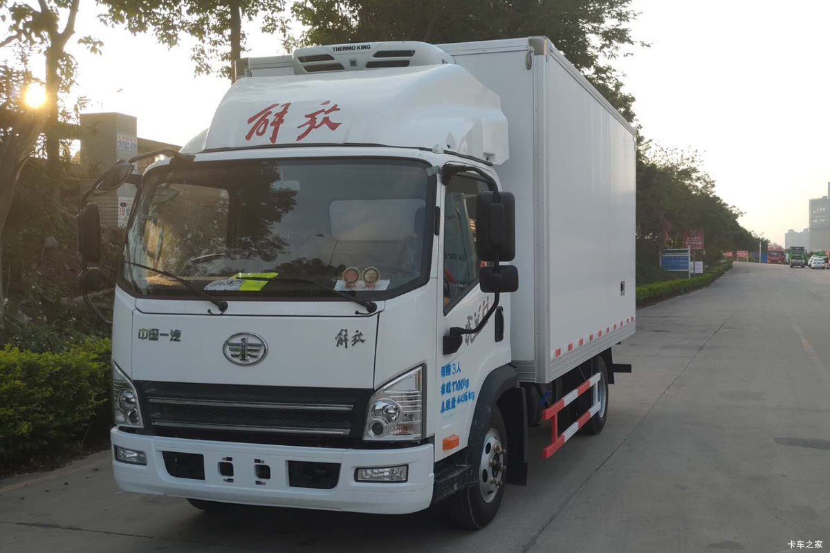 解放 虎V 180马力 4X2 4.13米冷藏车(法士特6挡)