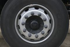 福田 欧曼GTL 6系重卡 质享版 280马力 6X2 9.6米栏板载货车(BJ1259VMPKP-AA)