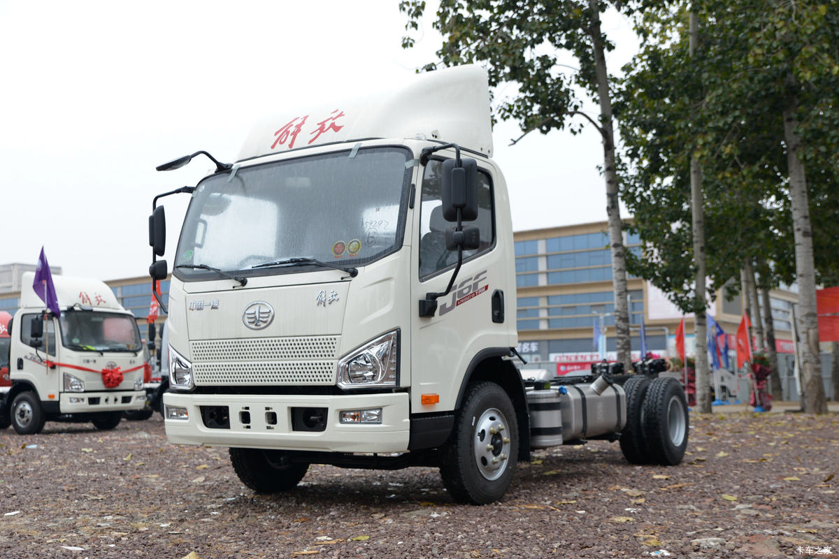 解放 J6F 160马力 5.16米单排厢式轻卡