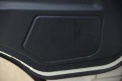 解放 虎VN 110马力 4.21米单排厢式轻卡(保温箱)(CA5040XXYP40K50L1E5A84)