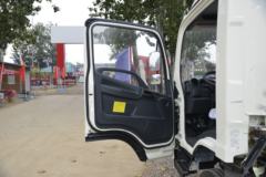 解放 虎VN 110马力 4.21米单排厢式轻卡(保温箱)(CA5040XXYP40K50L1E5A84)