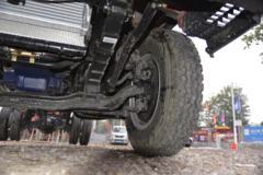 解放 虎VH 190马力 5.4米排半仓栅式轻卡(CA5140CCYP40K62L5E5A85)