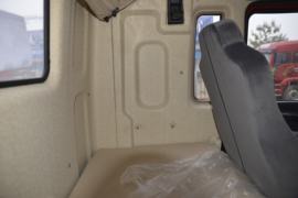 轩德翼3&nbsp;牵引车驾驶室                                               图片