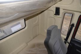 轩德翼3&nbsp;牵引车驾驶室                                               图片