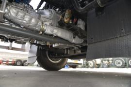 重汽HOWO轻卡底盘&nbsp;洒水车/喷洒车底盘图片